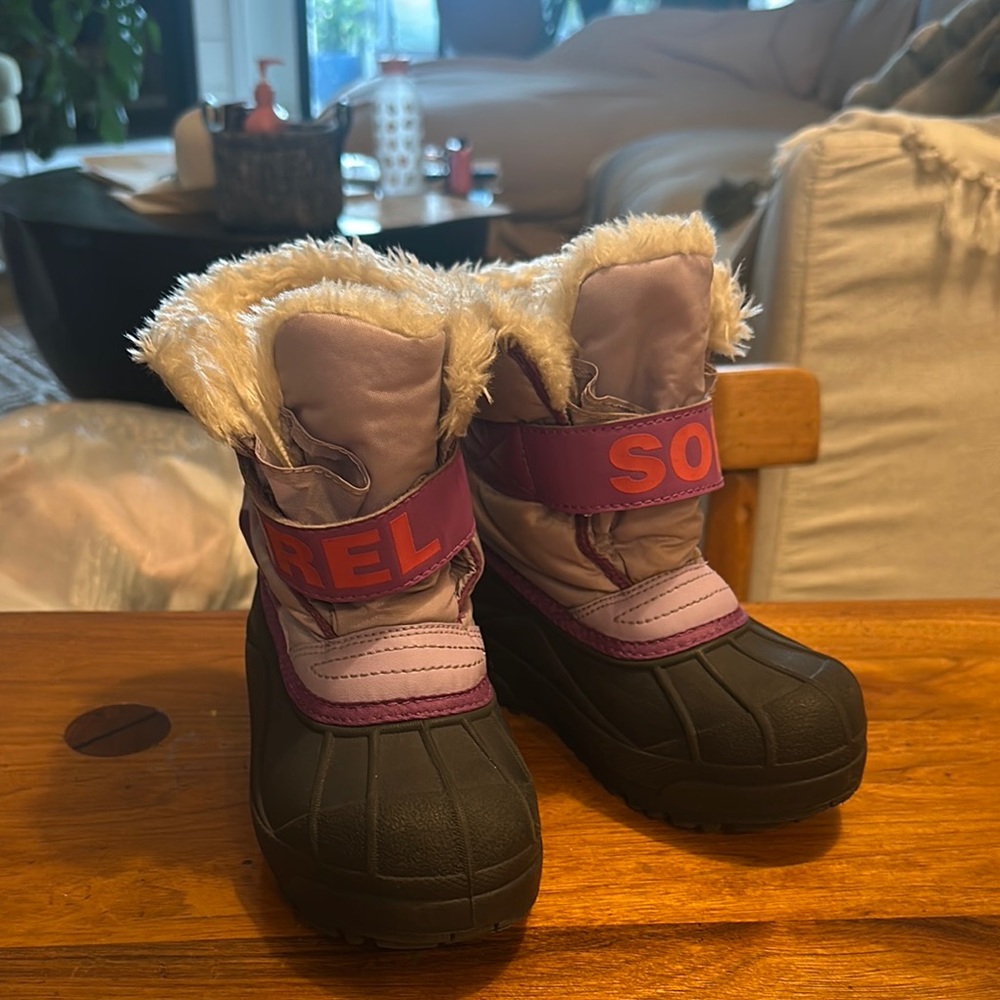 Sorel Purple and Black Winter Boots
